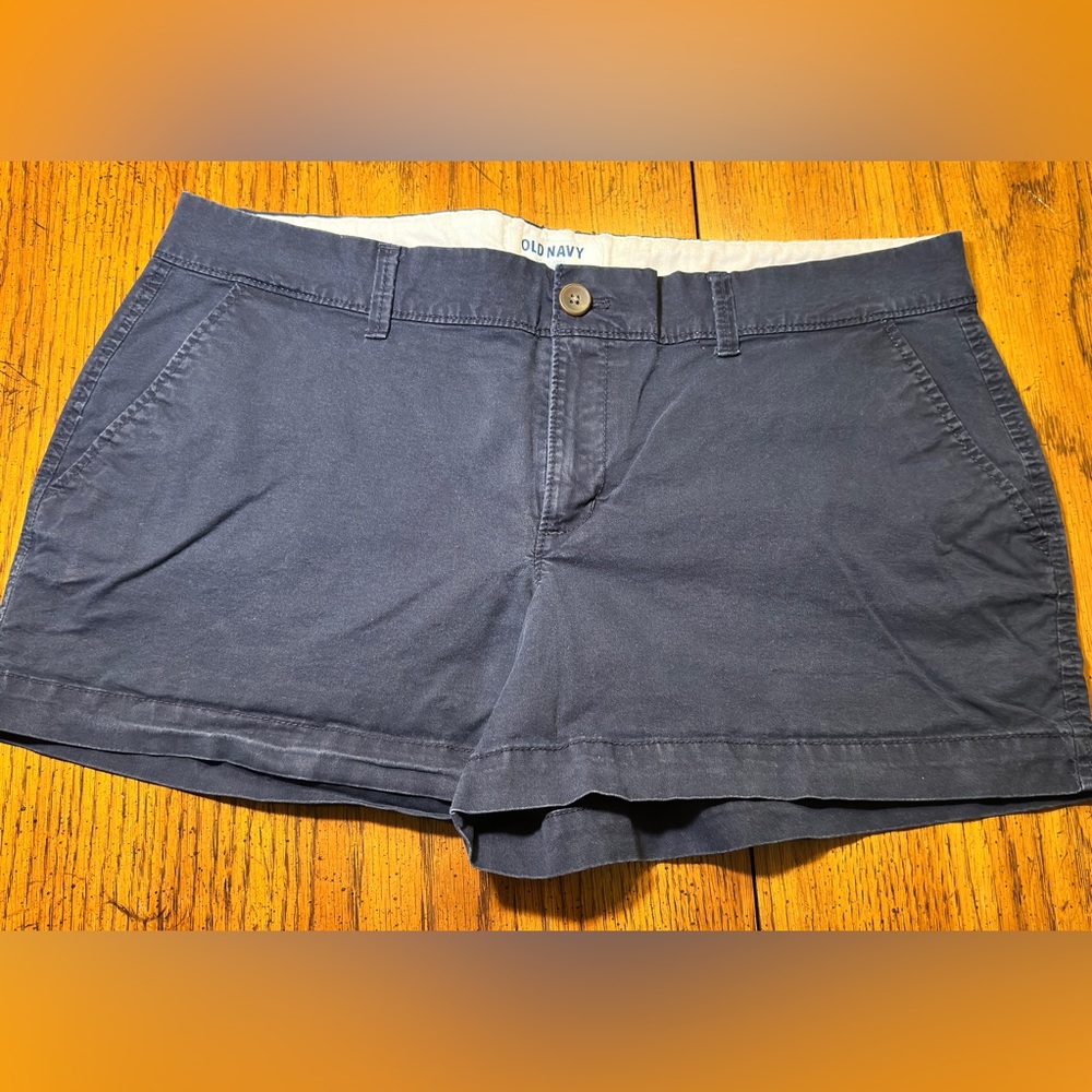 Old Navy Women's Everyday Shorts-Size 12